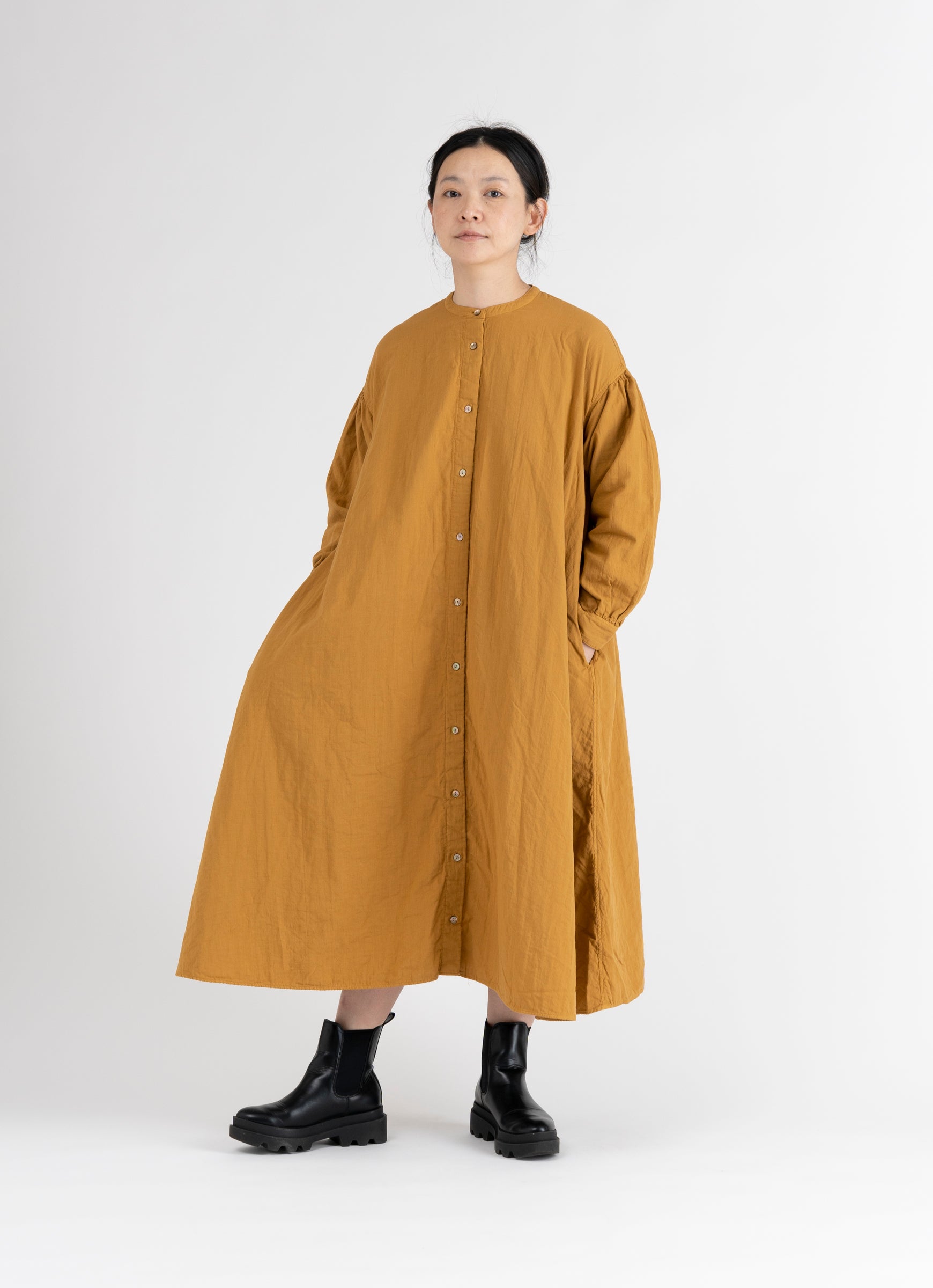 バンドカラーワンピース