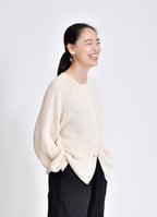 ガーゼなニットカーデ