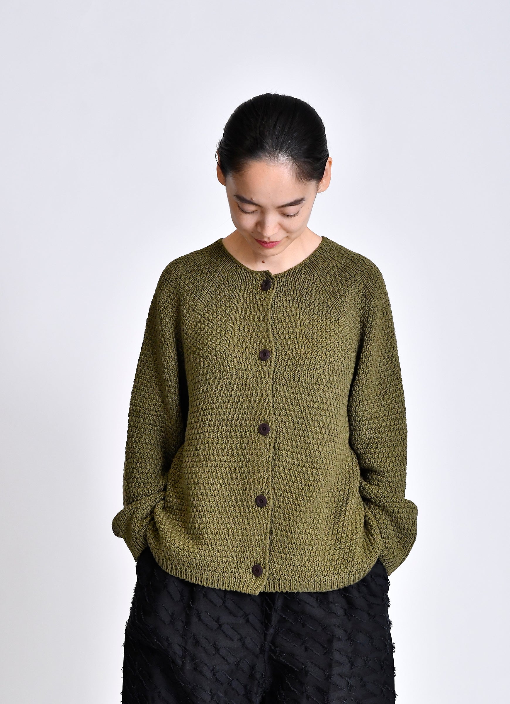 ガーゼなニットカーデ