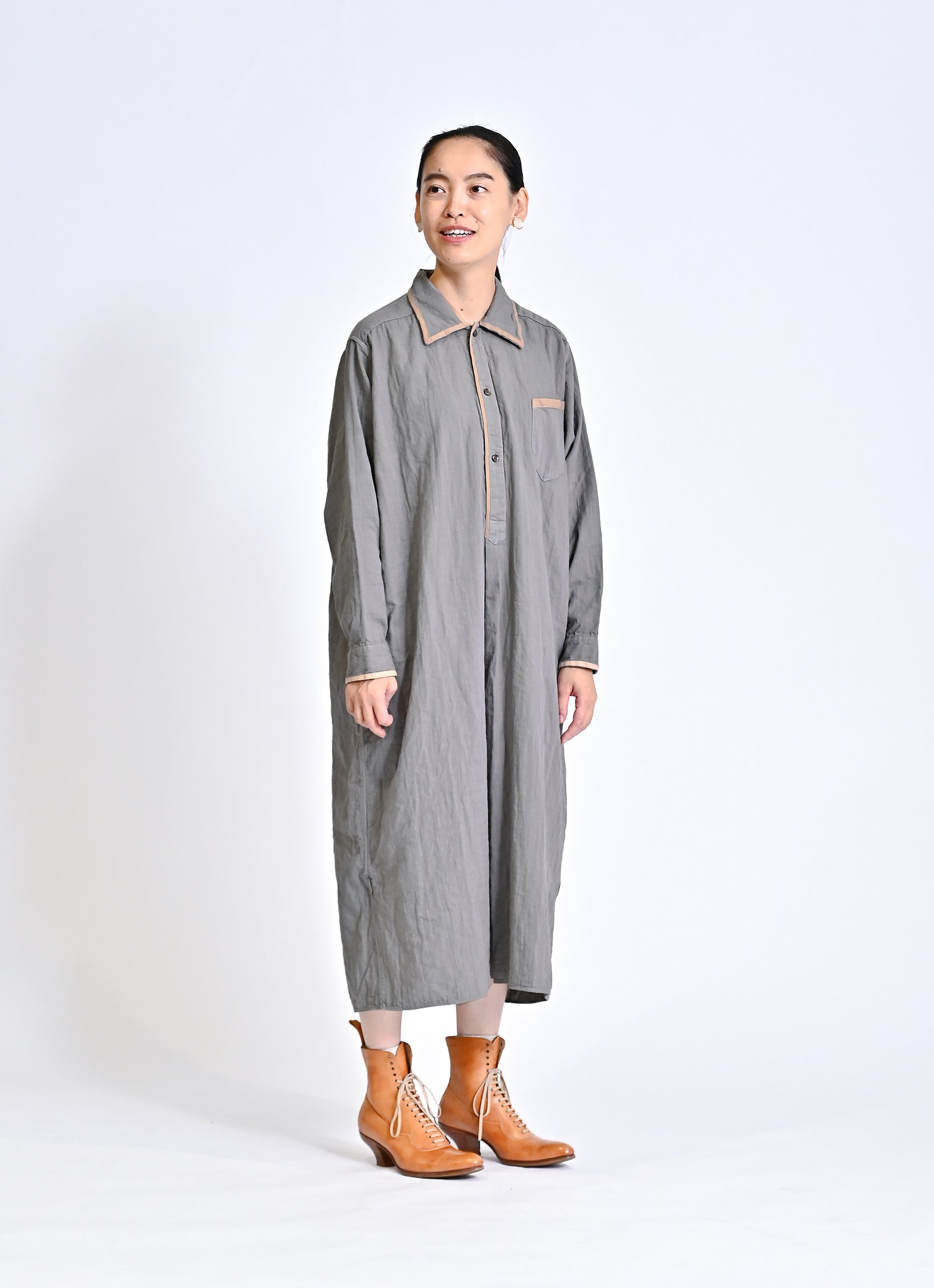 ガーゼロングシャツワンピース｜ao 公式オンラインショップ – ao（アオ）