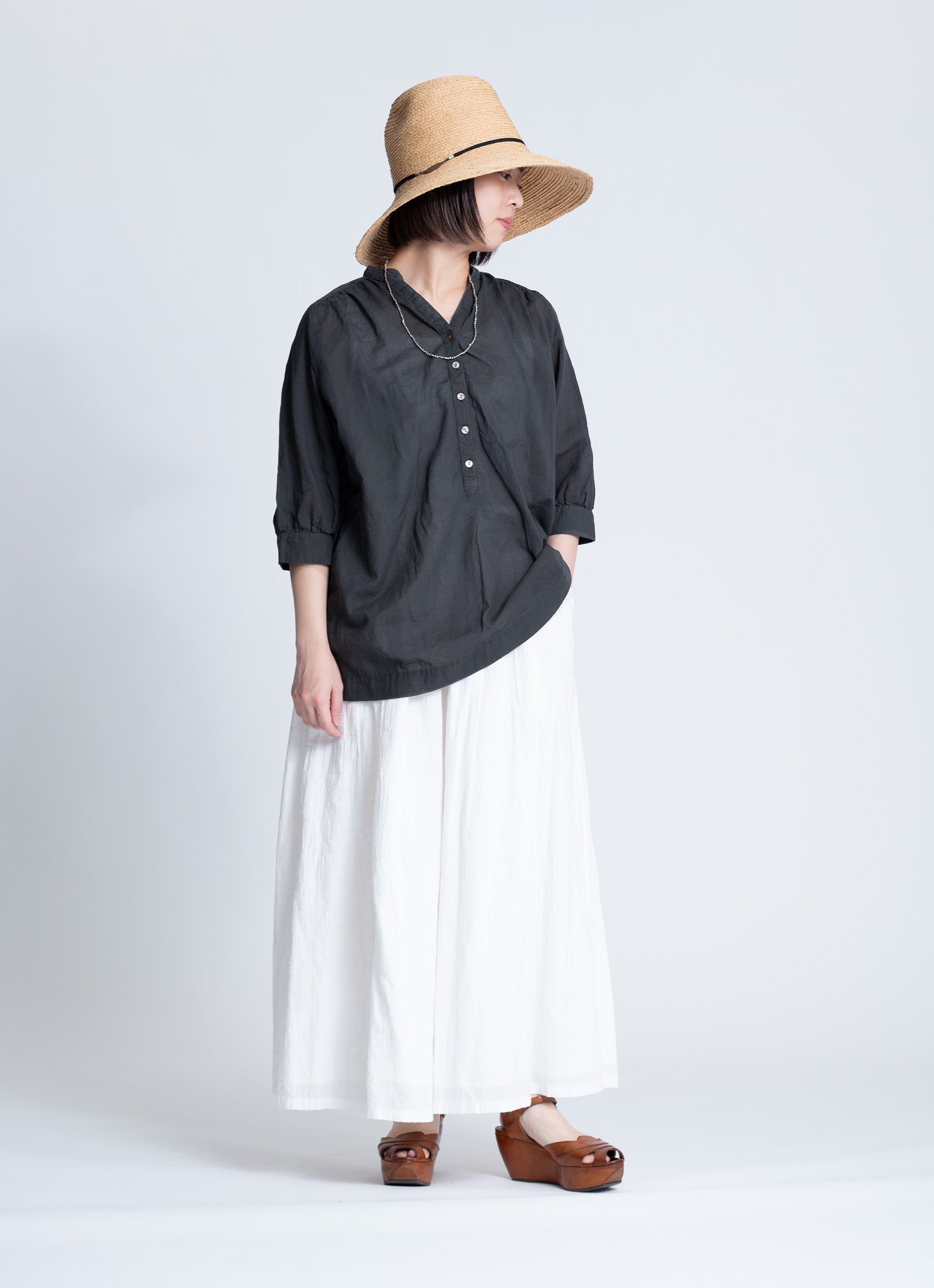 ガーゼオーバーブラウス