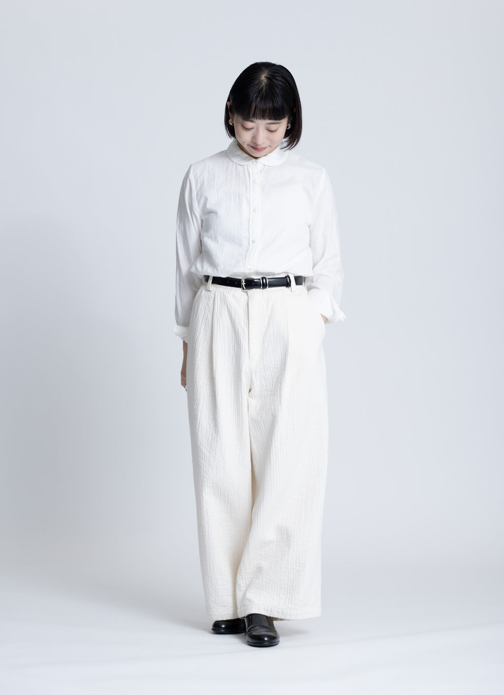 ラウンドカラーブラウス