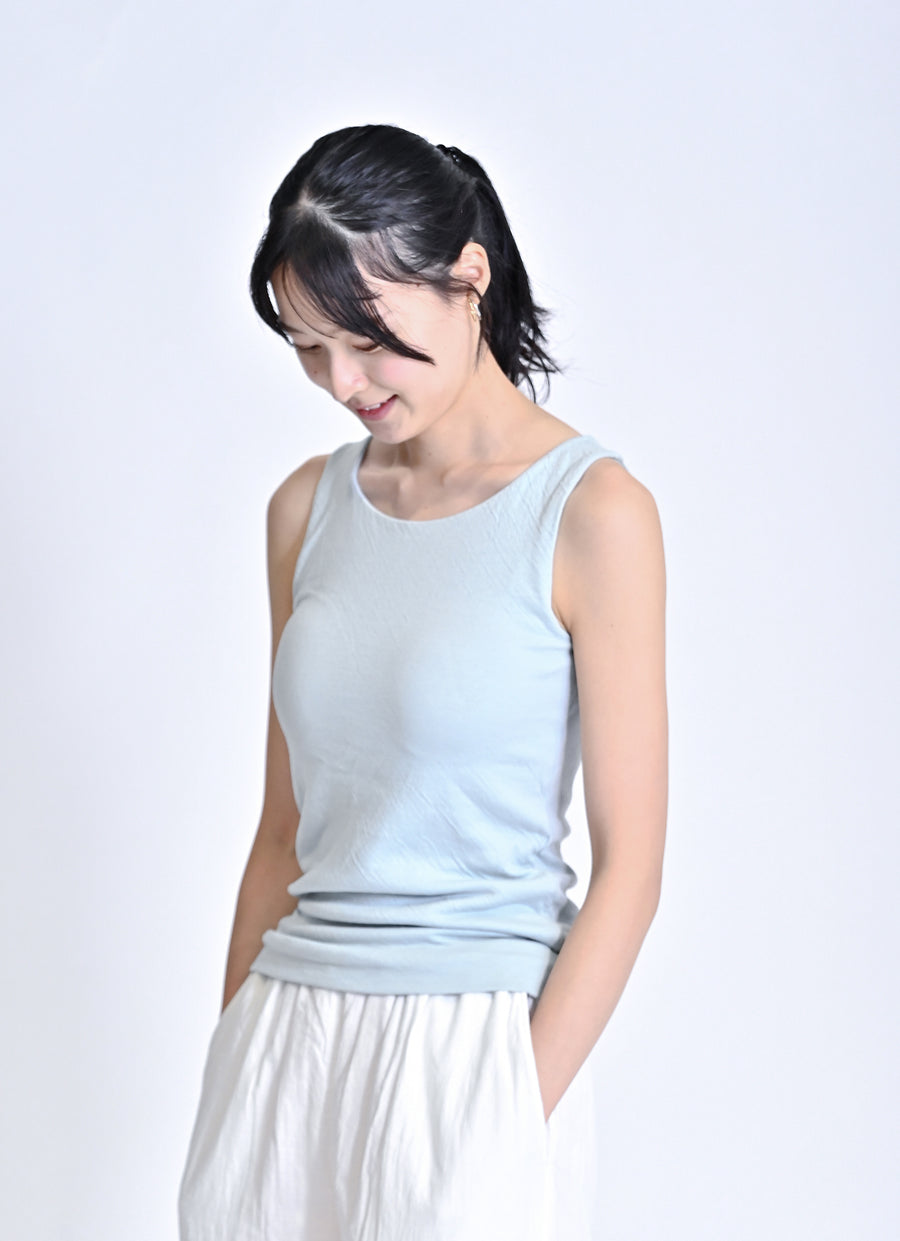シルク混なめらかカップ付きタンクトップ｜ao 公式オンラインショップ