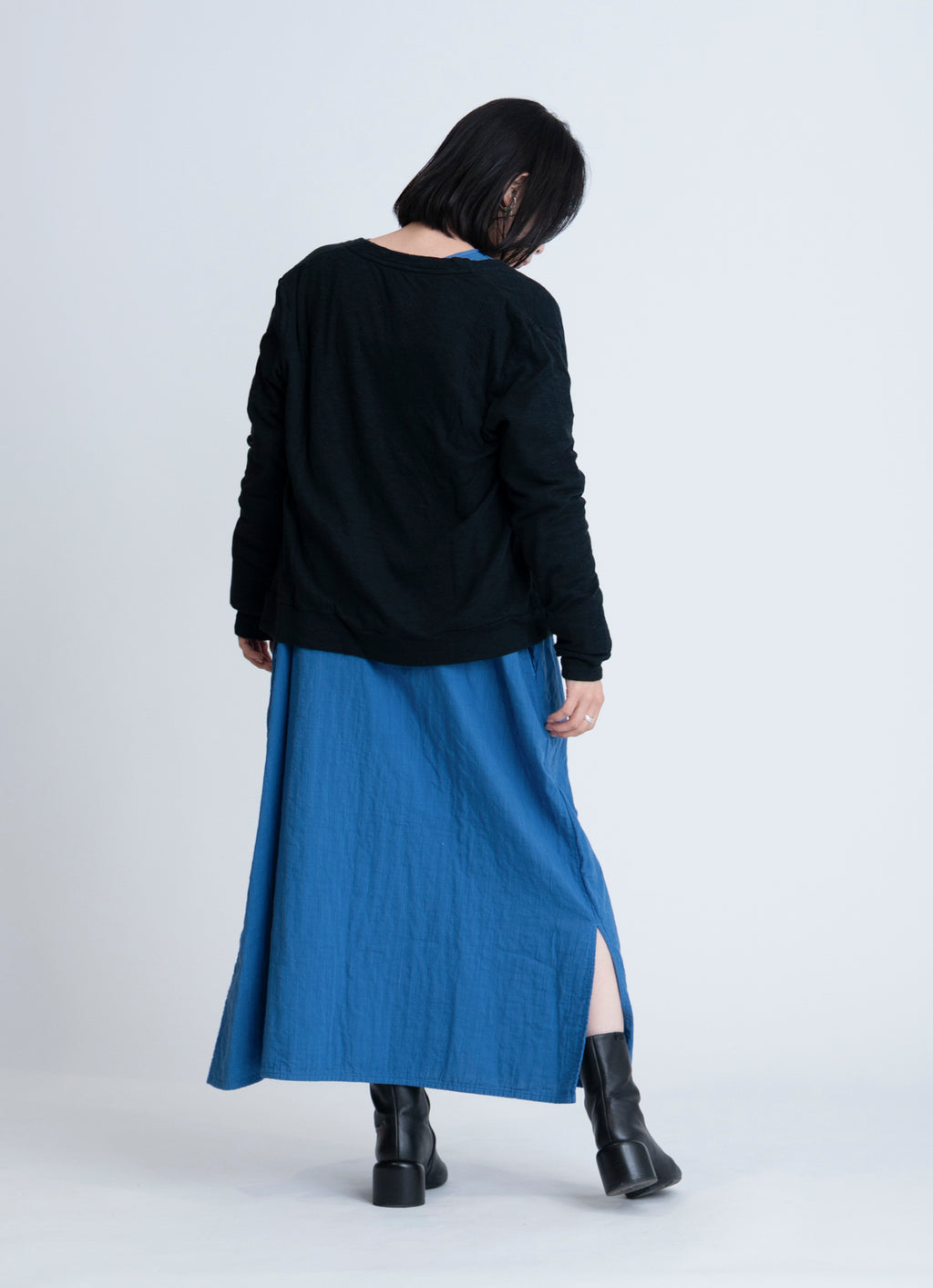 クルーネックカーディガン