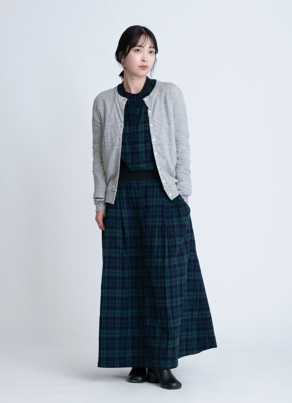 クルーネックカーディガン