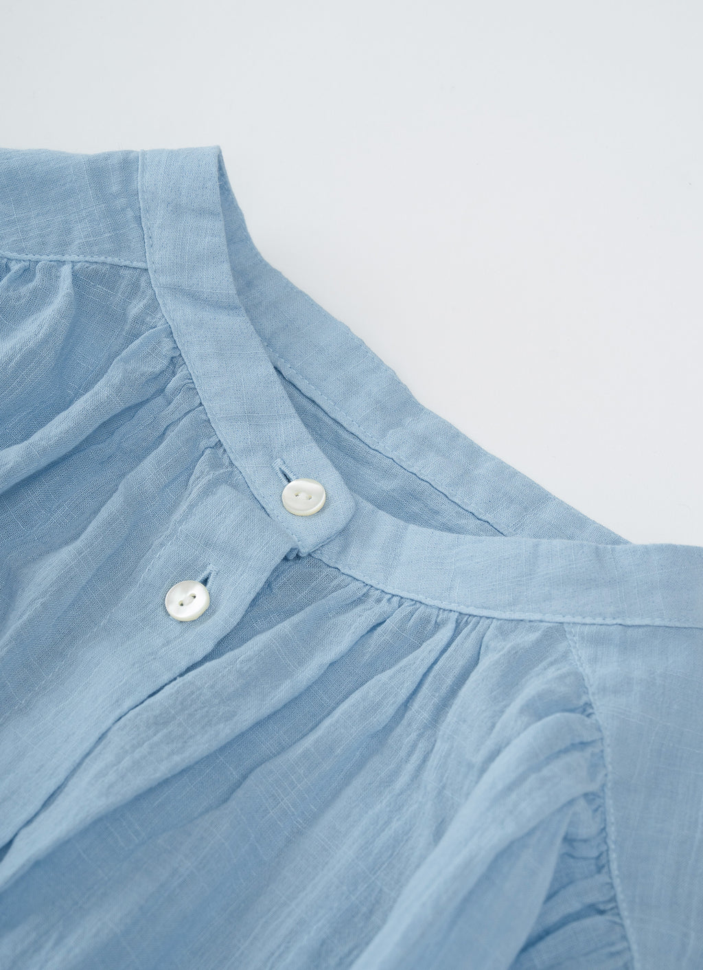 コットンリネンギャザーブラウス