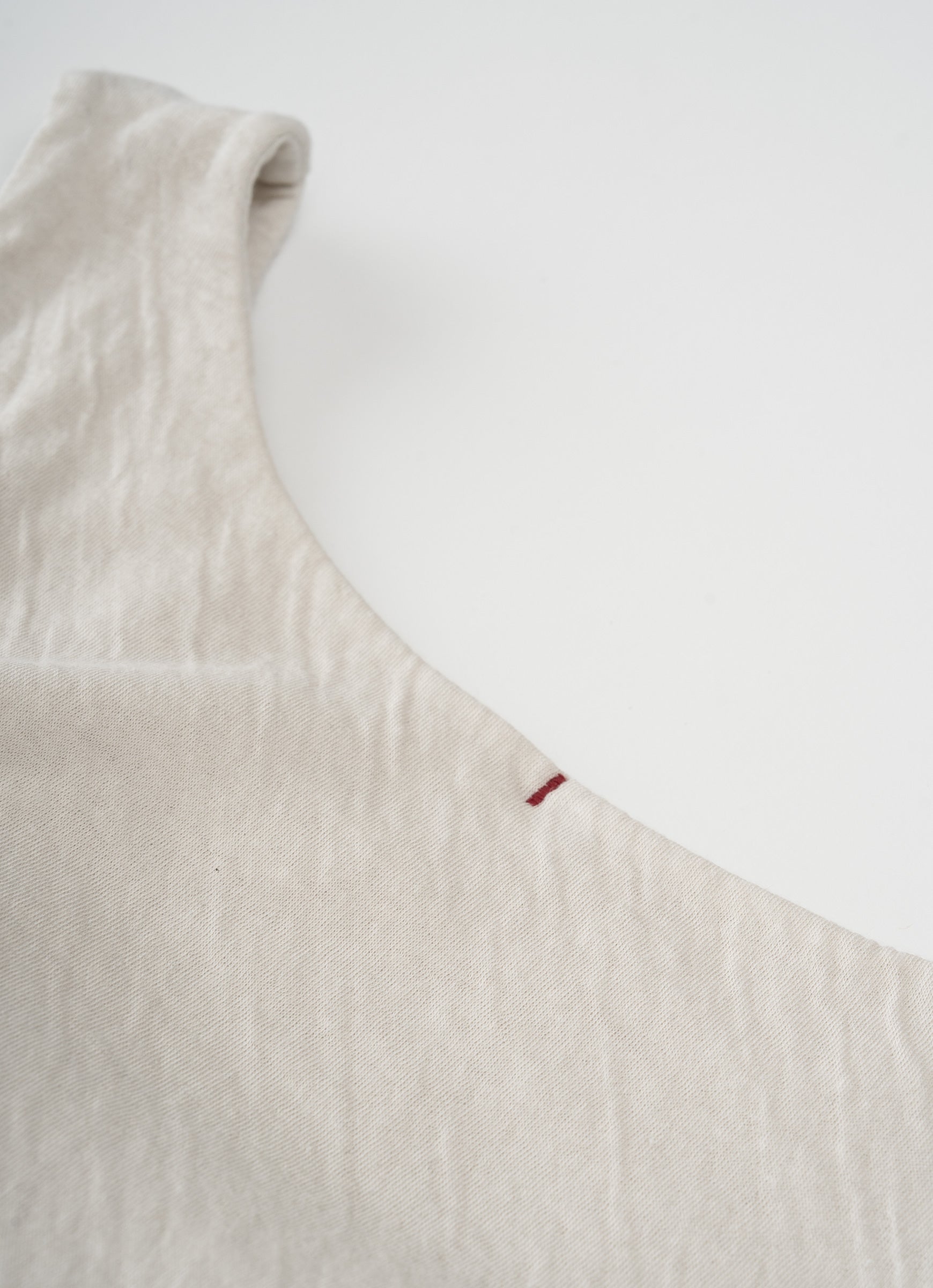 シルク混なめらかカップ付きタンクトップ