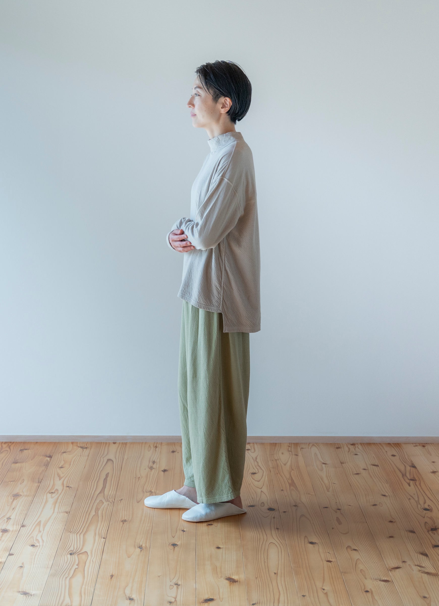 シルク混なめらかリラックスワイドパンツ