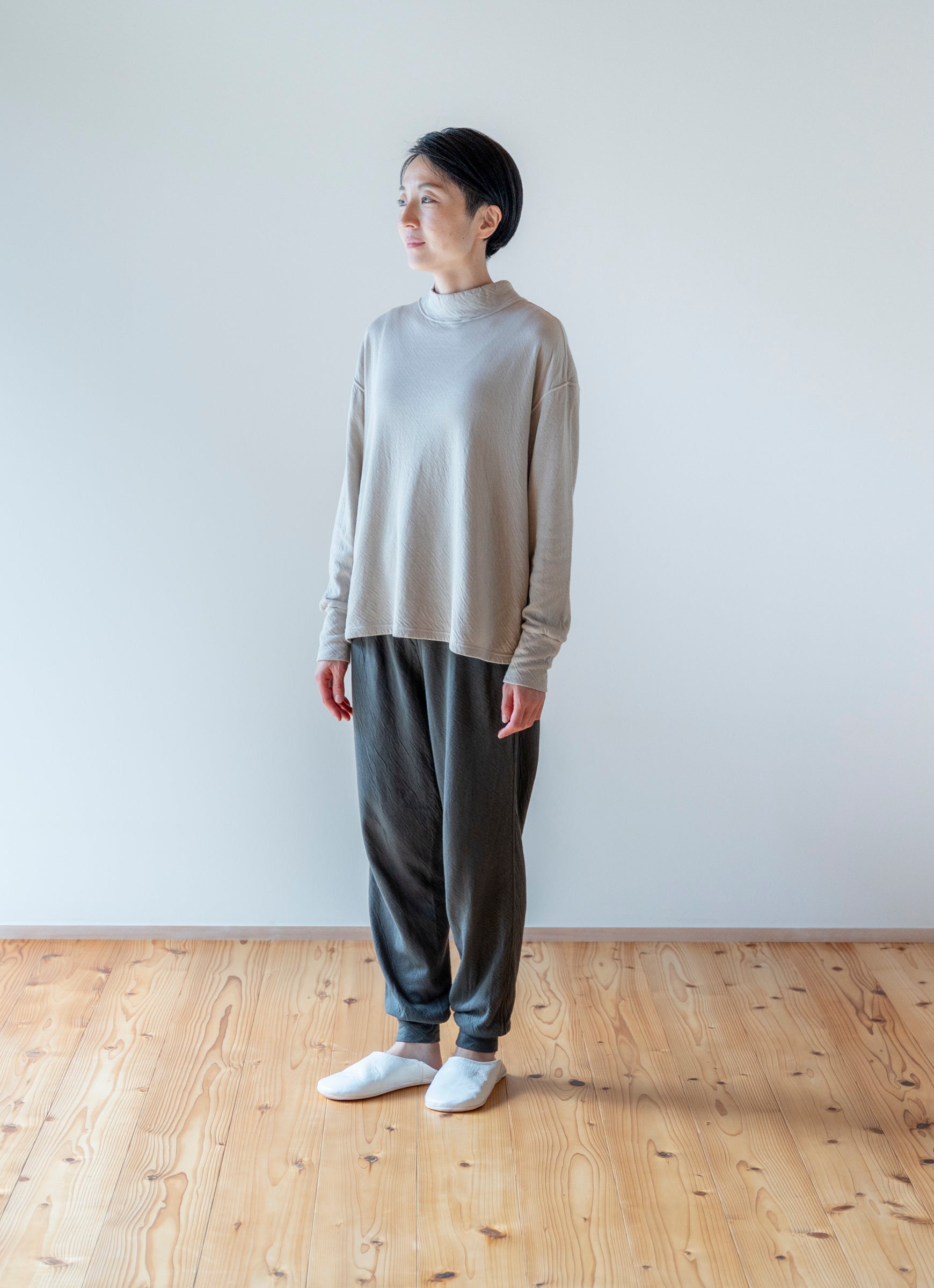 未使用タグ付　ロートレアモン　axc セットアップ　パンツ　シルクカシミヤ混　3 シルク混なめらかリラックスパンツ｜ao 公式オンラインショップ – ao
