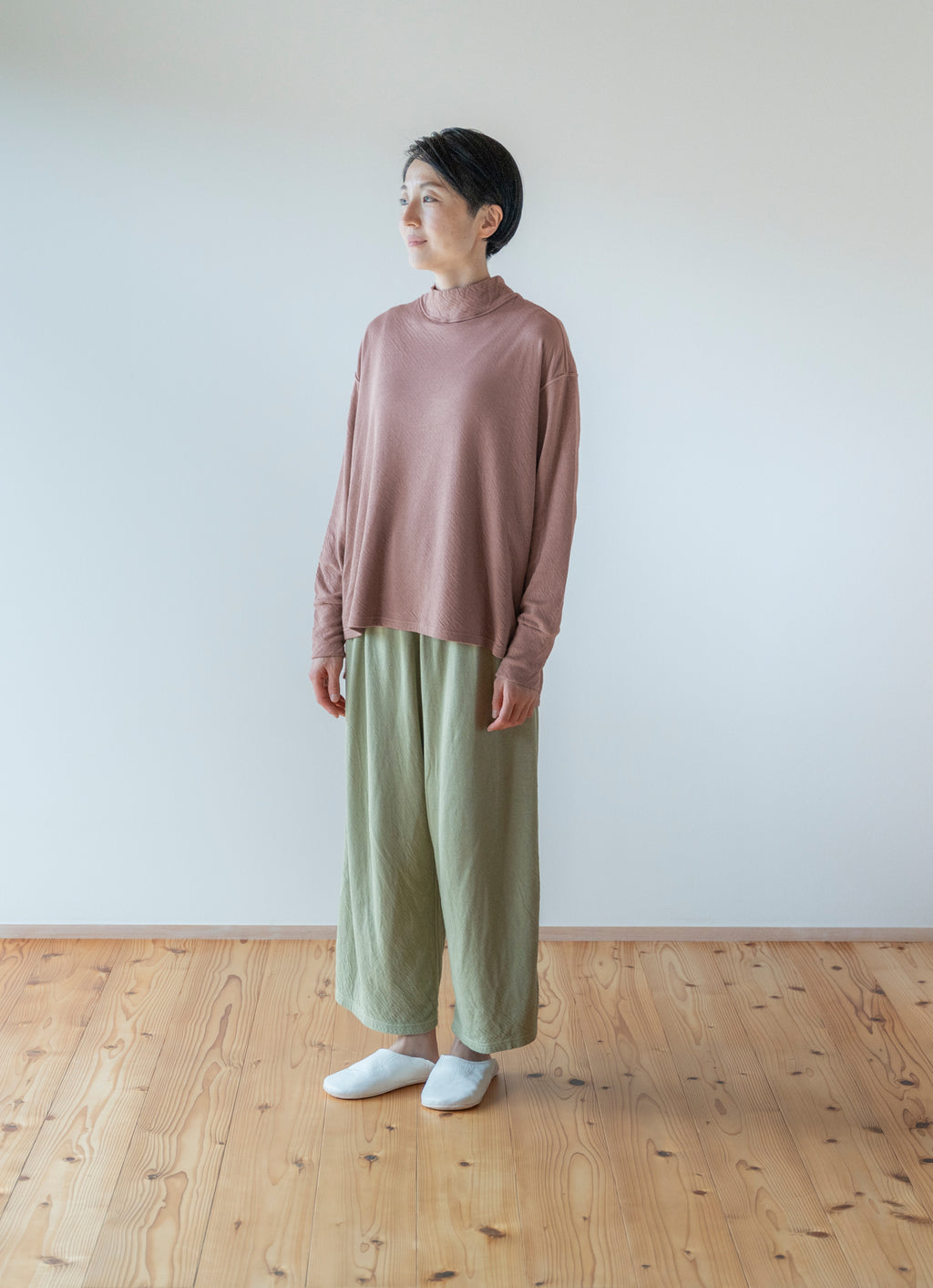 シルク混なめらかリラックスワイドパンツ