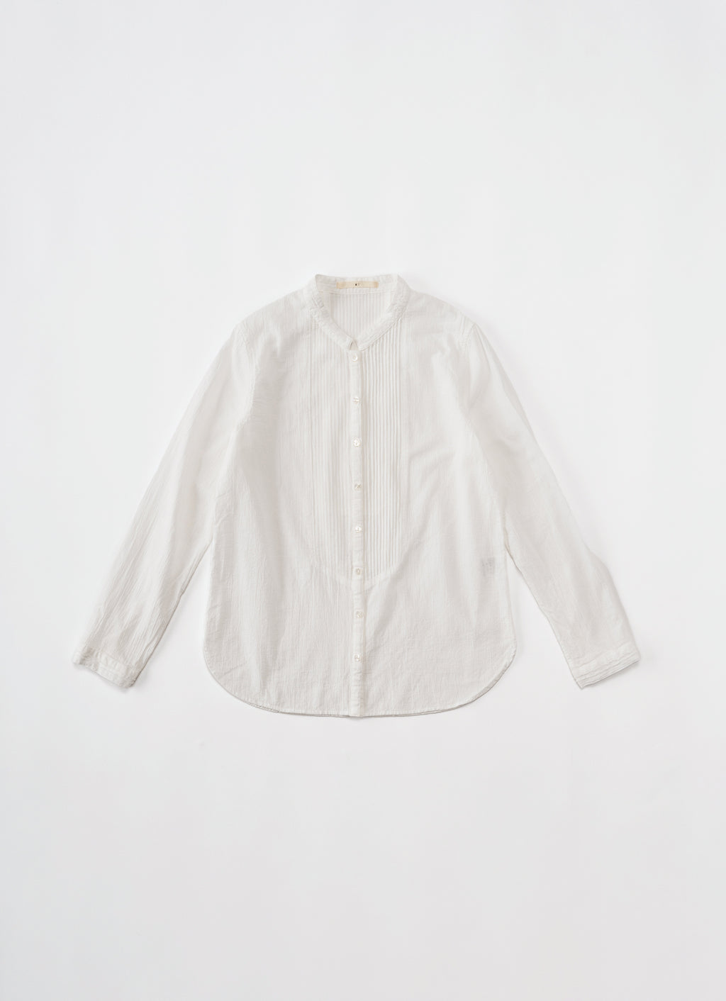 タックブラウス