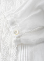 ピンタックレースブラウス