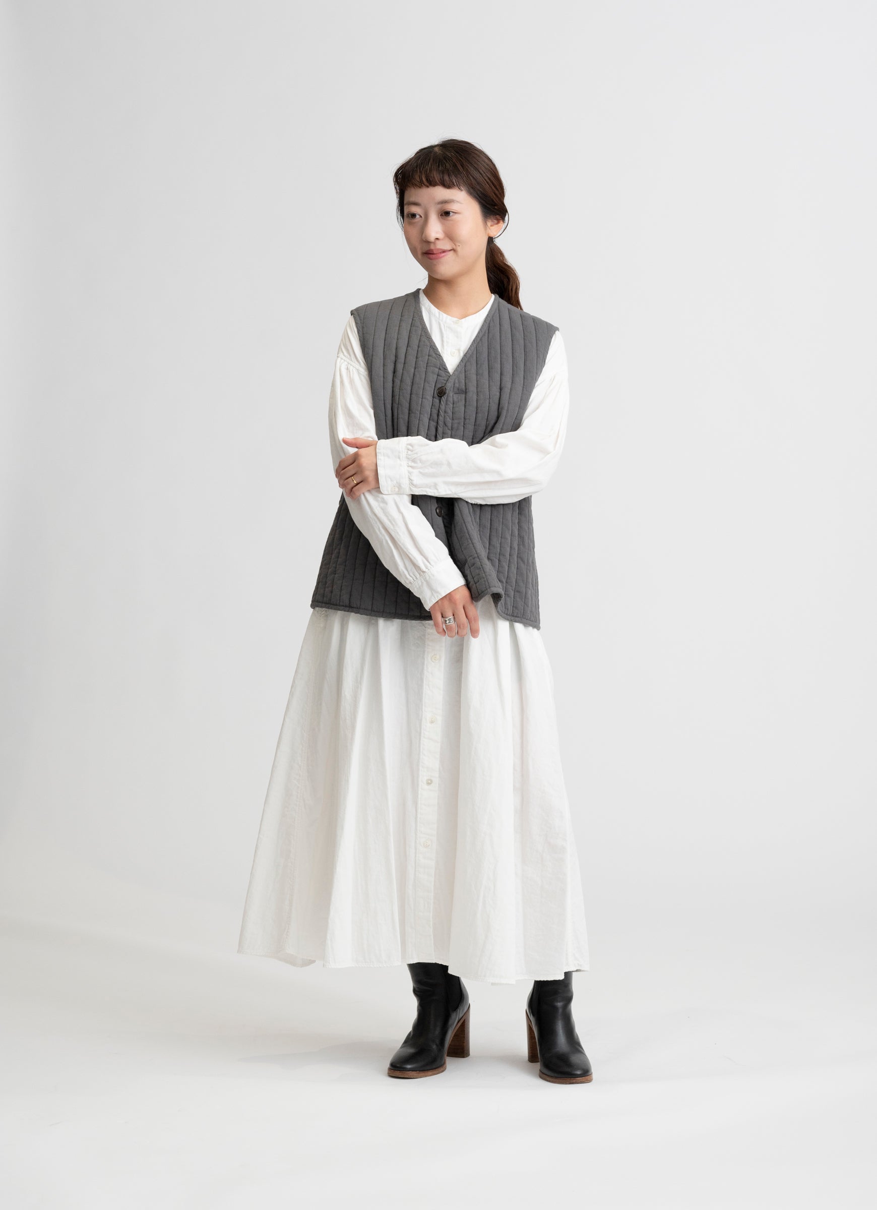 最終⭐︎美品！試着のみ⭐︎HYKE ホワイト キルティングベスト 在庫限り】キルティングベスト（オリジナルストライプキルトガーゼ