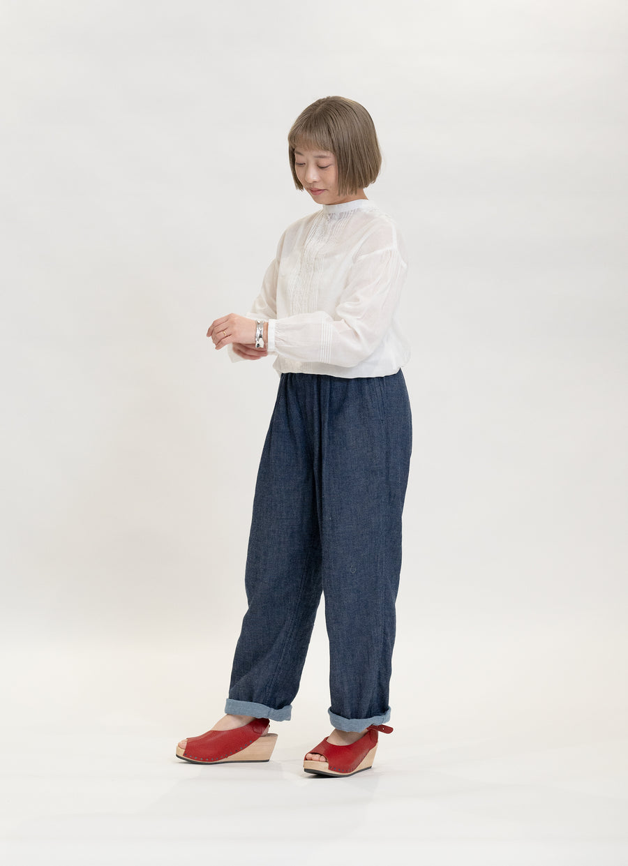 ピンタックレースブラウス