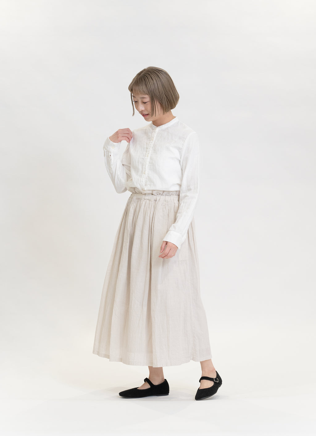 バンドカラーブラウス