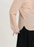 タックブラウス