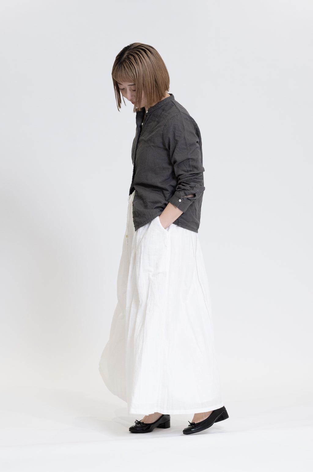 バンドカラーブラウス