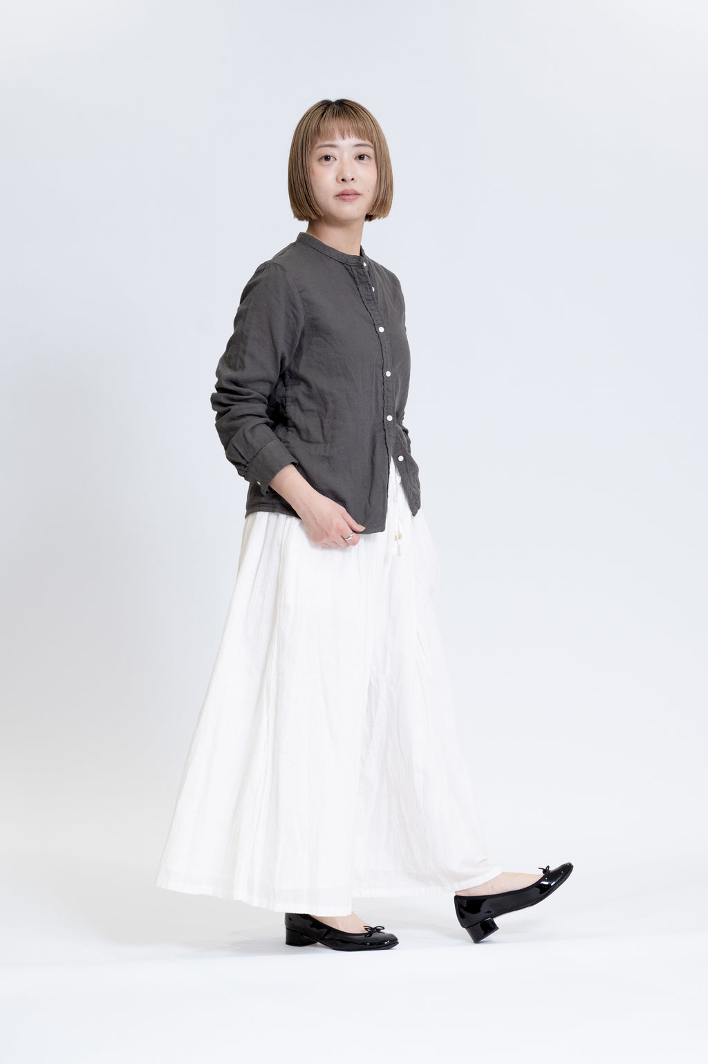 バンドカラーブラウス