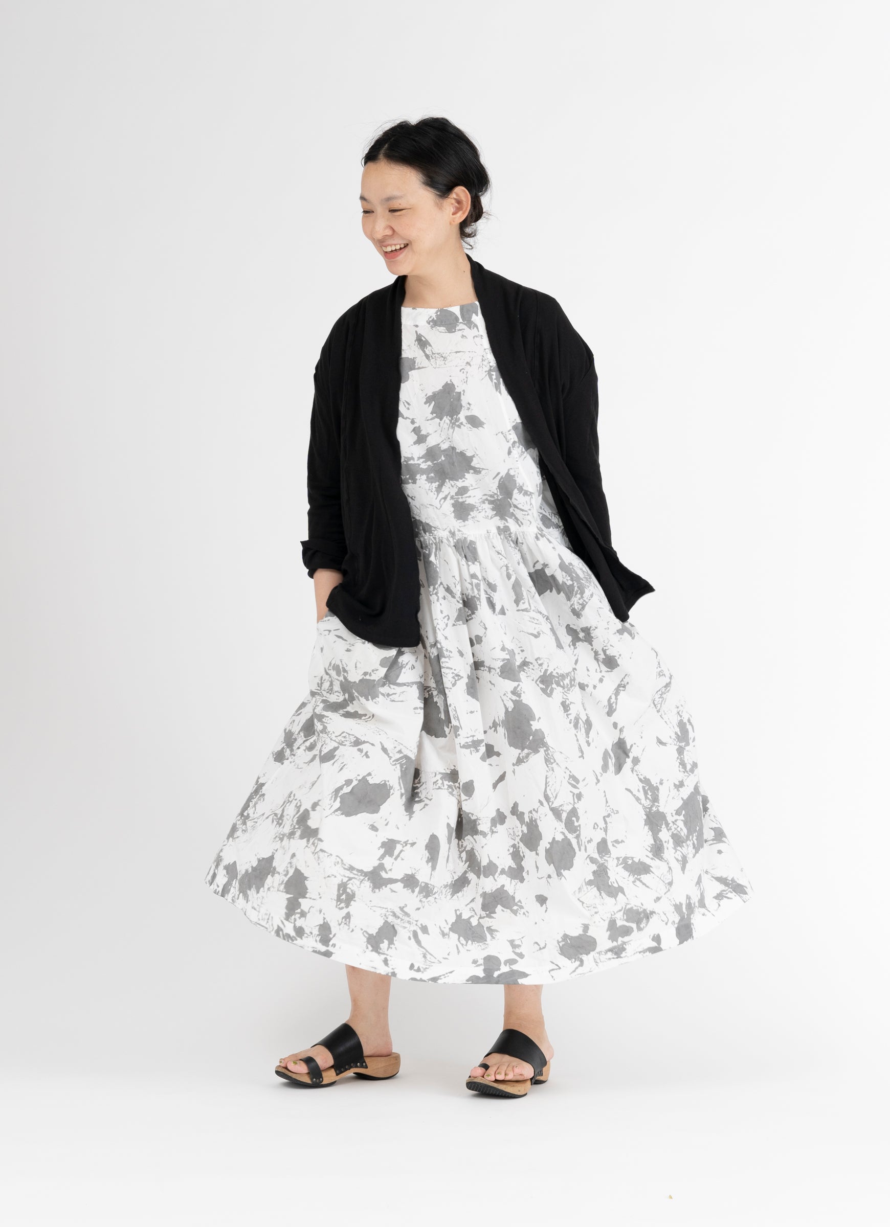 さらさらスムースカーディガン