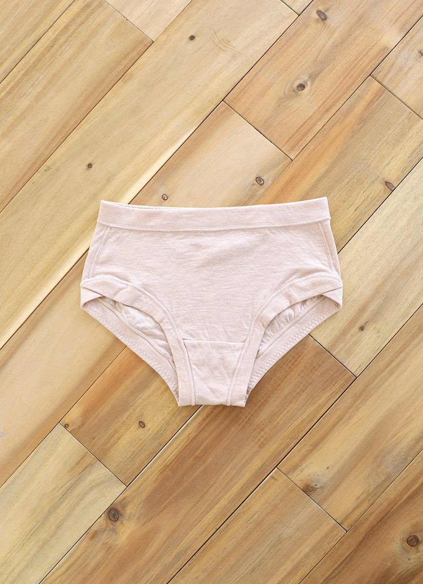 なめらかショーツ