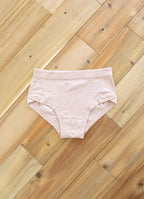 なめらかショーツ