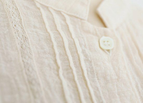 レースブラウス